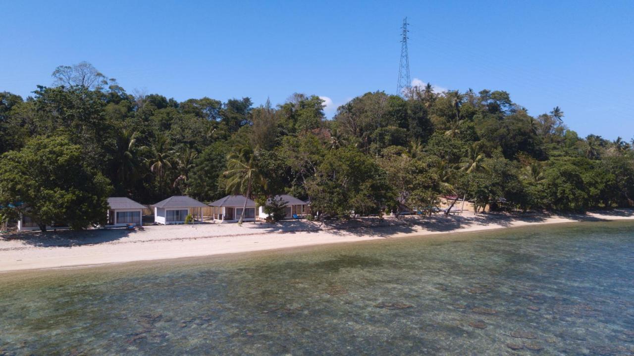 White Sands Beach Resort Lembeh Bitung Exteriér fotografie