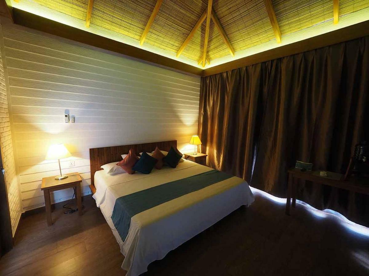 White Sands Beach Resort Lembeh Bitung Exteriér fotografie